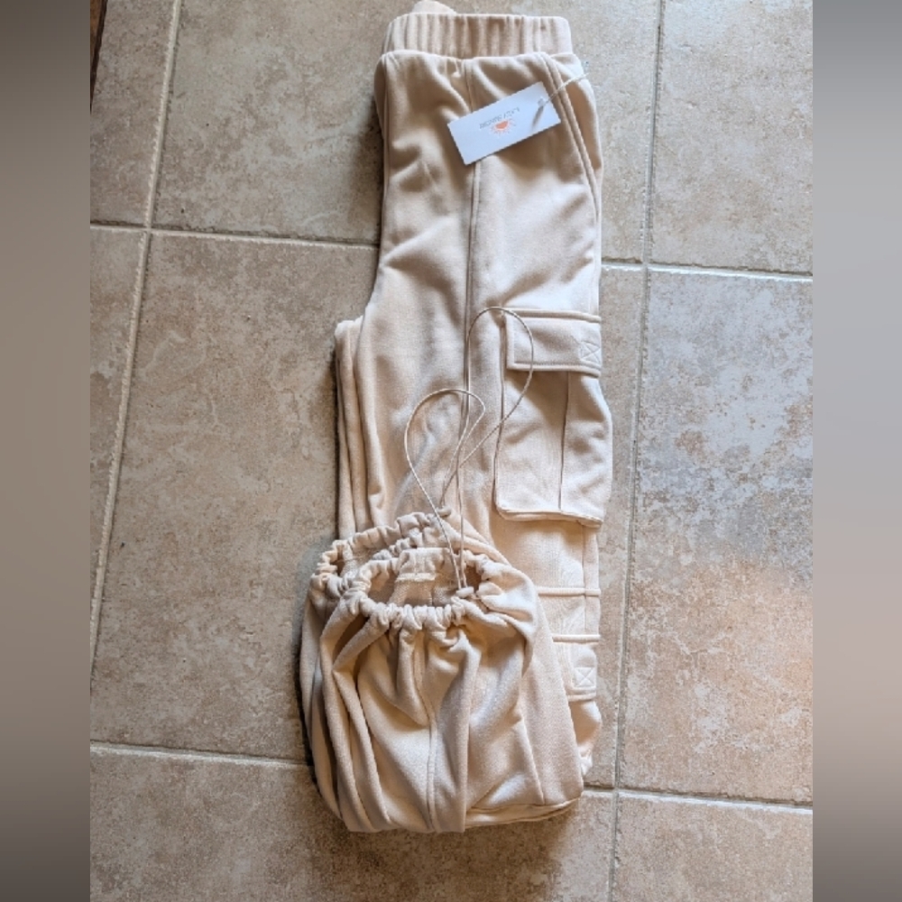 Lazy Sundays Beige Wide Leg Cargo Sweatpants Med NWT